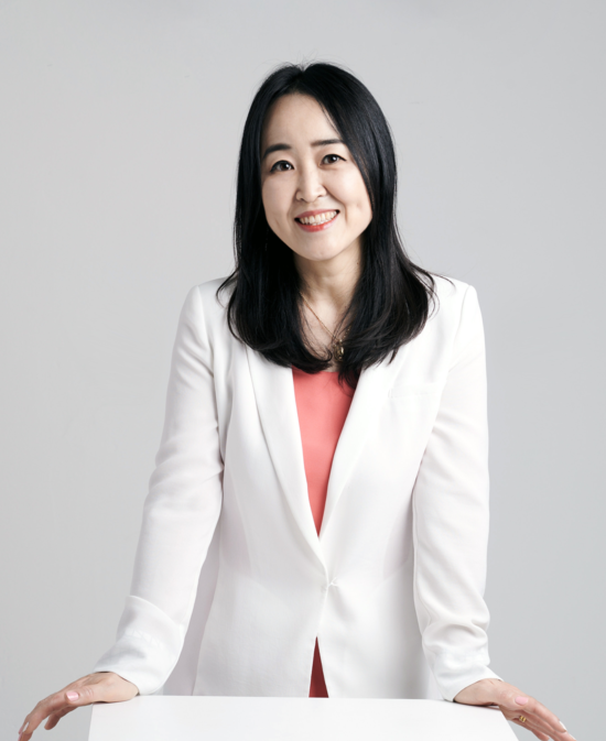 엄혜경.png